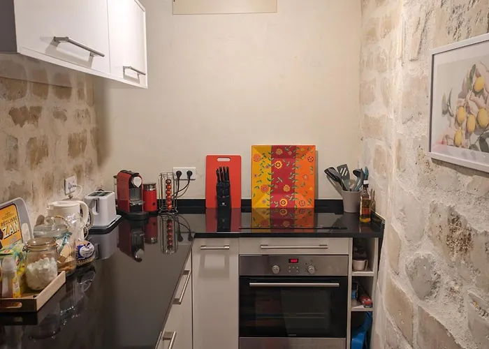 Les Freres Montgolfier - Le Marais - 80 M2